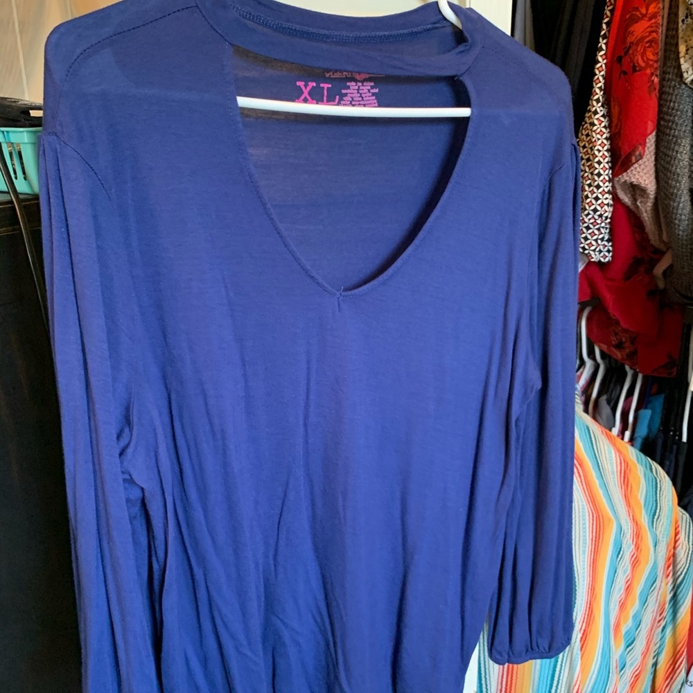 Cut-Out top